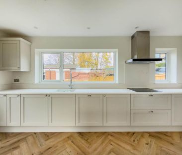 3 bedroom detached bungalow to rent - Photo 3