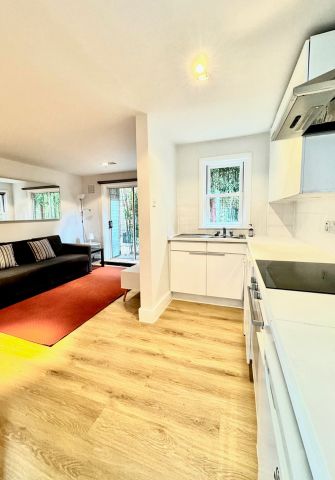 1 Bed Flat, Latchmere Road, SW11 - Photo 2