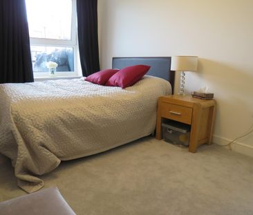 Bridge Road East, Welwyn Garden City - Photo 2