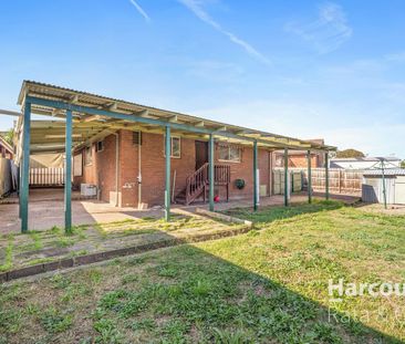 Charming 3-Bedroom Home in Bundoora - Photo 2
