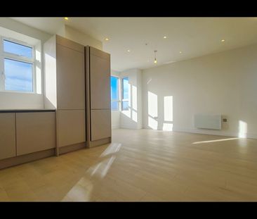 2 Bed Flat, Raffles House, NW4 - Photo 3