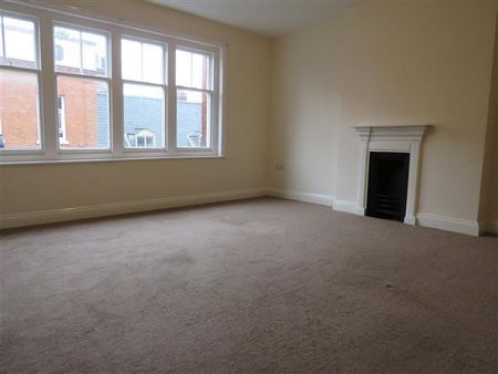 High Street, Lowestoft - Photo 3