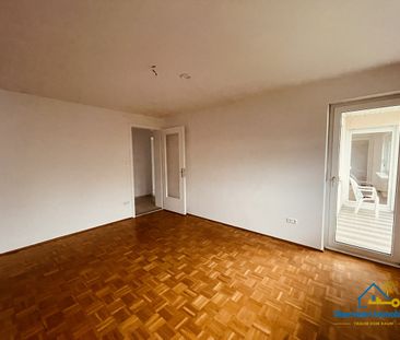 Traum vom Raum: Lichtdurchflutete 4-Zimmer-Wohnung mit Loggia - Photo 3