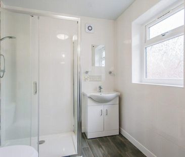 4 bedroom terraced house to rent - Photo 6