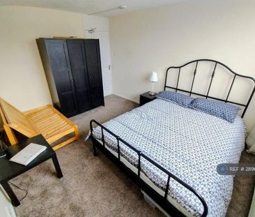 1 bedroom in a house share to rent - Photo 4