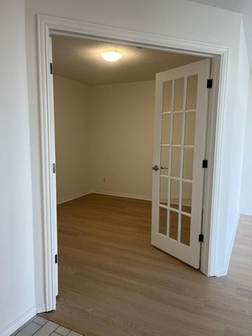 For Lease - 360 Watson Street Unit# 508, Whitby, Ontario - Photo 3