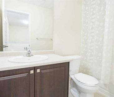 For Lease - 76 Scarletwood Street, Hamilton, Ontario - Photo 3