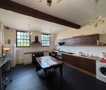 Hollingwood Hall, Chesterfield, S43 - Photo 1