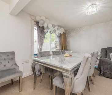 3 bed House - Semi-Detached To Let - Photo 4