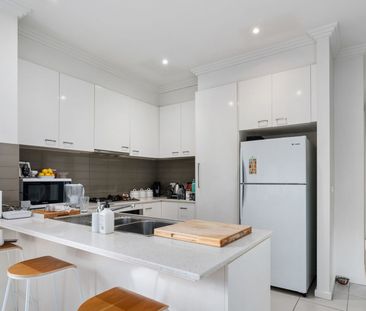 Effortless Living in a Sought-After Strathmore Pocket - Photo 3