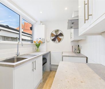 2 bedroom end of terrace house to rent - Photo 5