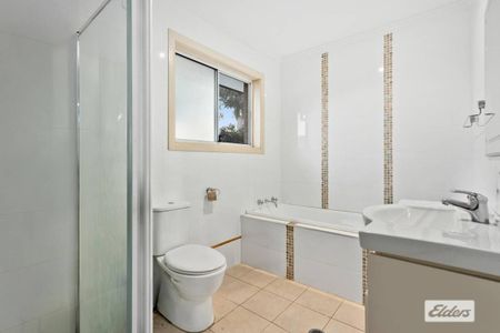Modern Three Bedroom Townhouse - Photo 4