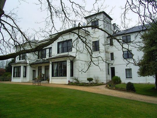 3 bedroom apartment to rent - Photo 1