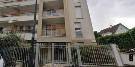 Location Appartement 2 pièces 41m² ST MAUR DES FOSSES 94100 - Photo 2