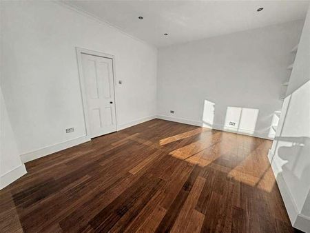 Sunningdale Avenue, Leigh-on-sea, SS9 - Photo 2