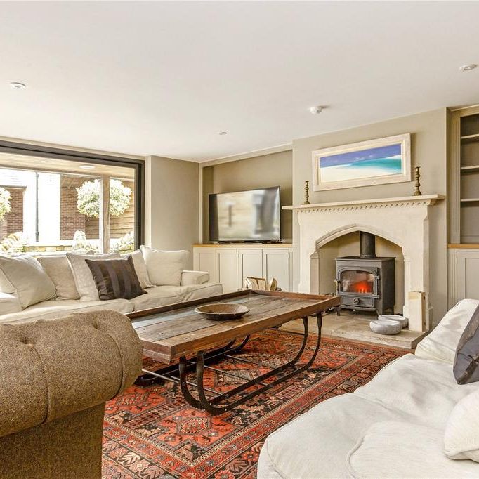 5 bedroom detached house to rent - Photo 1