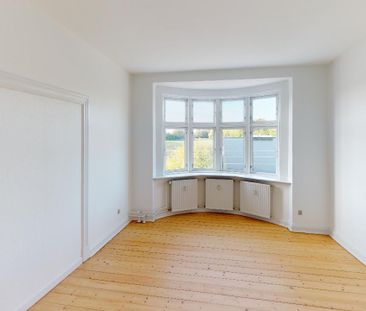Indbydende lejlighed nær Limfjorden i Aalborg Vestby - Photo 2