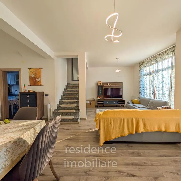 Duplex 4 camere + mansarda open space, Borhanci + 2 Parcari - Fotografie 1