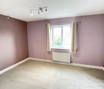 3 bedroom end of terrace house to rent - Photo 3