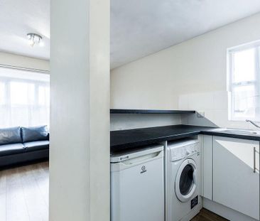 2 bedroom flat to rent - Photo 6