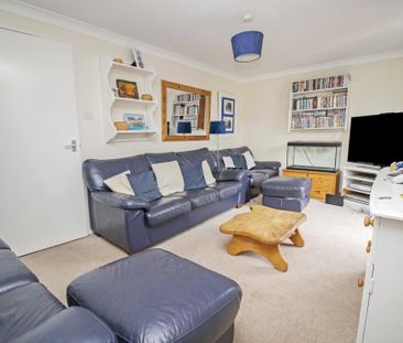 3 bedroom terraced house to rent - Photo 3