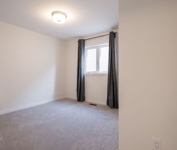 For Lease - 14 Scenic Ridge Gate, Brant, Ontario - Photo 4