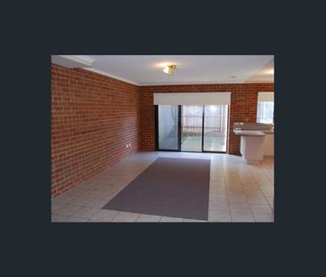 THEY DONT COME THIS SIZE ANYMORE! THREE BEDROOM TOWNHOUSE - Photo 3