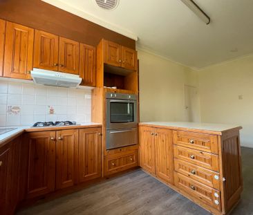 1/30 Breadalbane Street, Newcomb - Photo 2