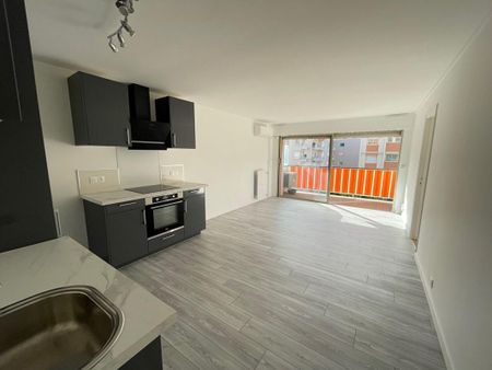 Location Appartement 2 pièces 53m² CAGNES SUR MER 06800 - Photo 4