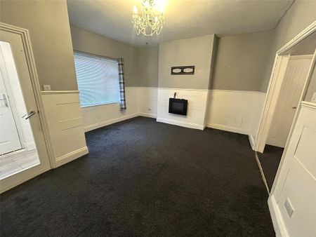 3 bedroom terraced house to rent - Photo 3