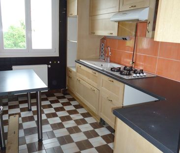 Location Appartement 4 pièces 67m² NEVERS 58000 - Photo 2