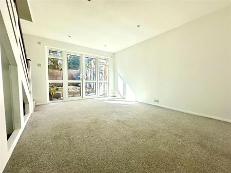 2 bedroom end of terrace house to rent - Photo 2