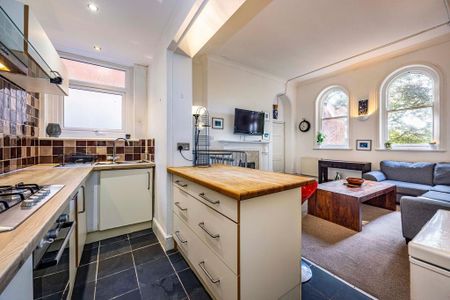 3 bedroom apartment to rent - Photo 4