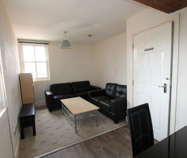 5 bedroom flat to rent - Photo 1