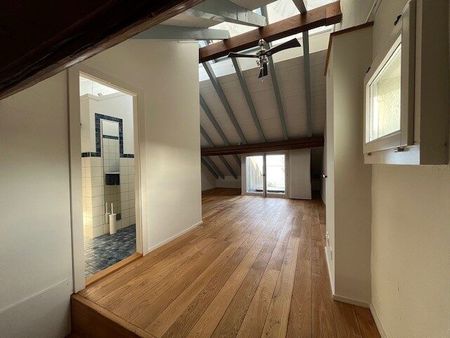 Charmant appartement duplex de 2.5 pièces dans les combles - Photo 4