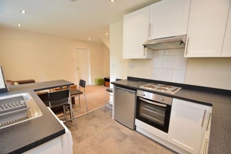 3 bedroom terraced house to rent - Photo 4