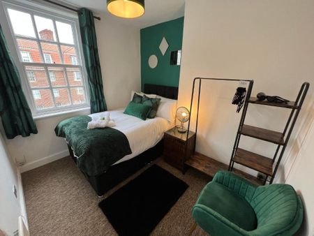 2 Bed Flat, Hotwells, BS8 - Photo 3