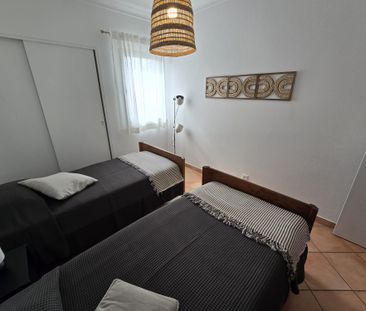 Apartamento T2, com varanda, perto do mar, Albufeira, Algarve - Photo 3