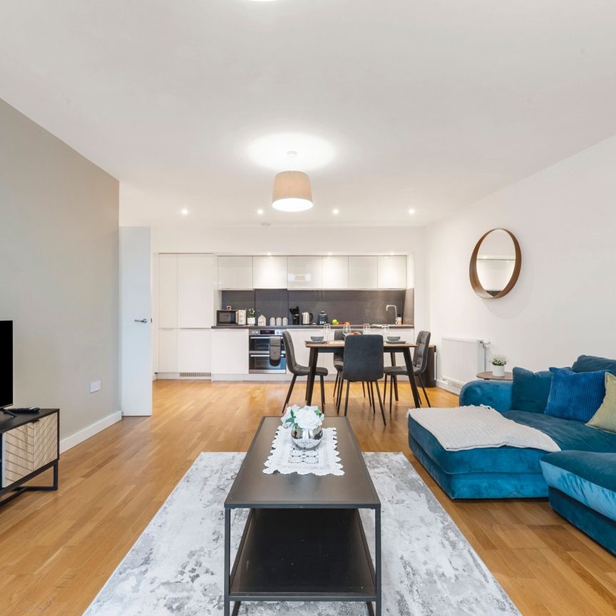 2 Bed Flat, Falcondale Court, NW10 - Photo 1