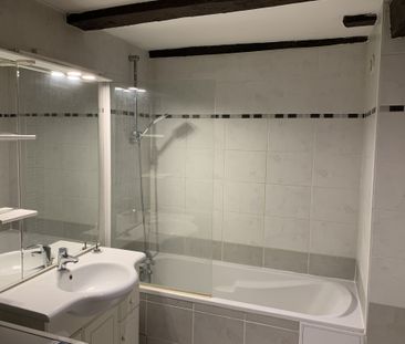 Location Appartement 3 pièces 85m² SARREGUEMINES 57200 - Photo 2