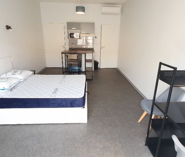 Location Appartement 1 pièce 27m² - Photo 4