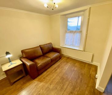 2 bedroom house to rent - Photo 1