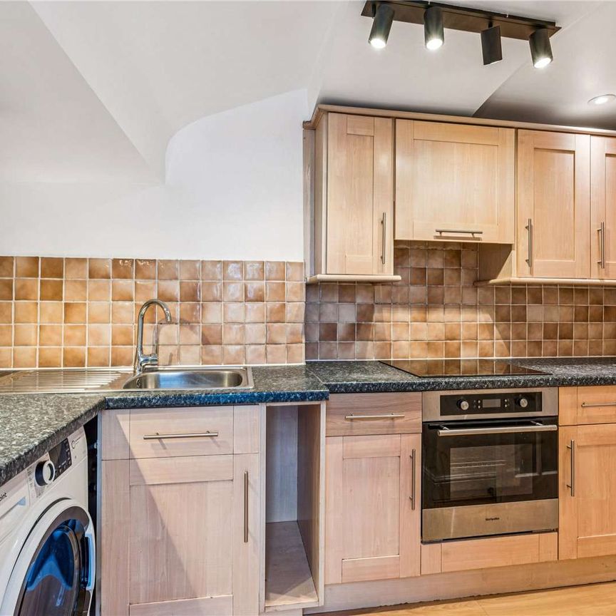 One bedroom apartment near Paddington and Hyde Park - Photo 1