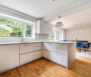 4 bedroom detached house to rent - Photo 6