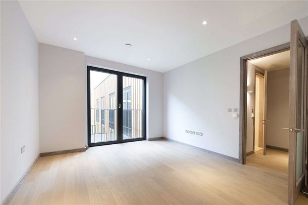 A fantastic studio apartment in the highly sought after Ram Quarter development. - Photo 1