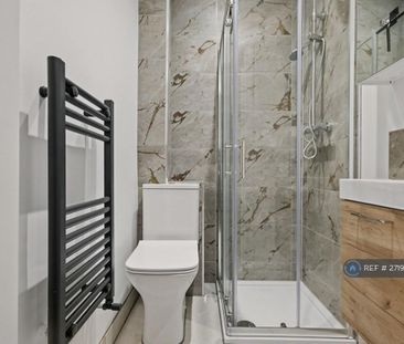 1 bedroom in a house share to rent - Photo 5