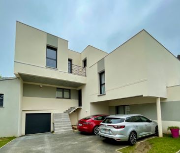 Location Maison 4 pièces 108m² - Photo 2