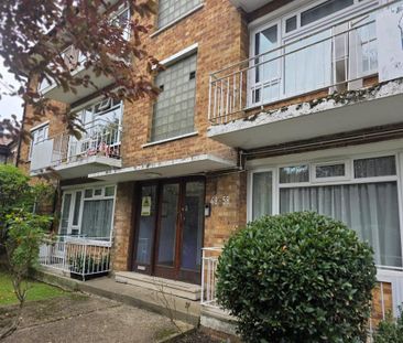 2 bedroom flat to rent - Photo 4