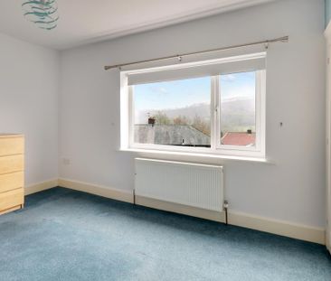 2 bedroom end of terrace house to rent - Photo 3