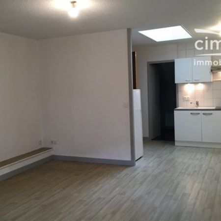 A LOUER - STUDIO AU CENTRE VILLE DE SALLANCHES - Photo 3